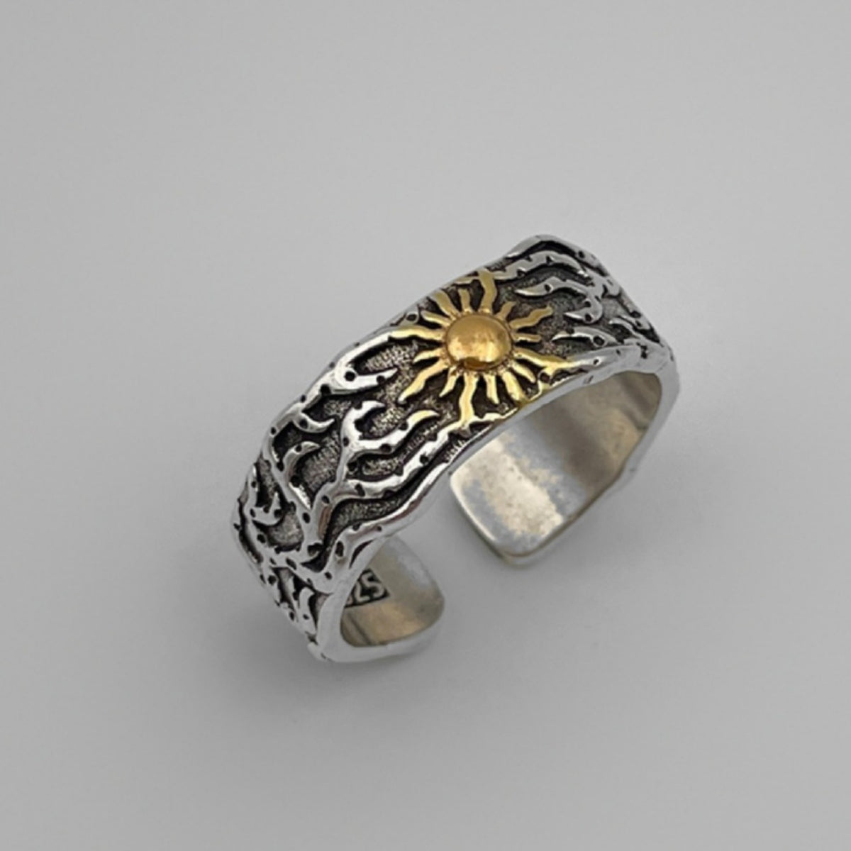Vintage Sun-Shaped Silver Ring