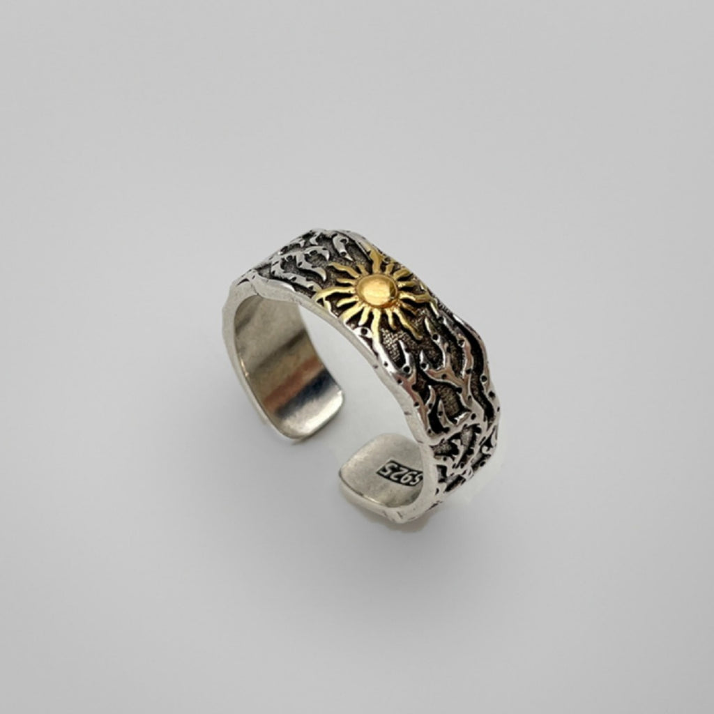 Vintage Sun-Shaped Silver Ring