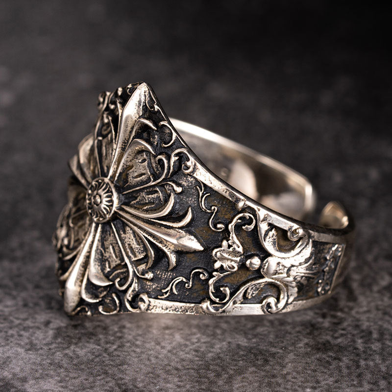Trendy Silver Iris-Patterned Ring